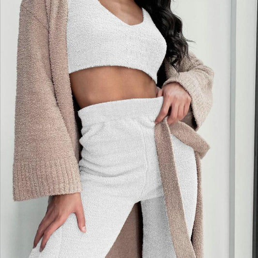 SereneEssentials™ Velvet Pajama Set – 3pc Crop Top & Drawstring Shorts