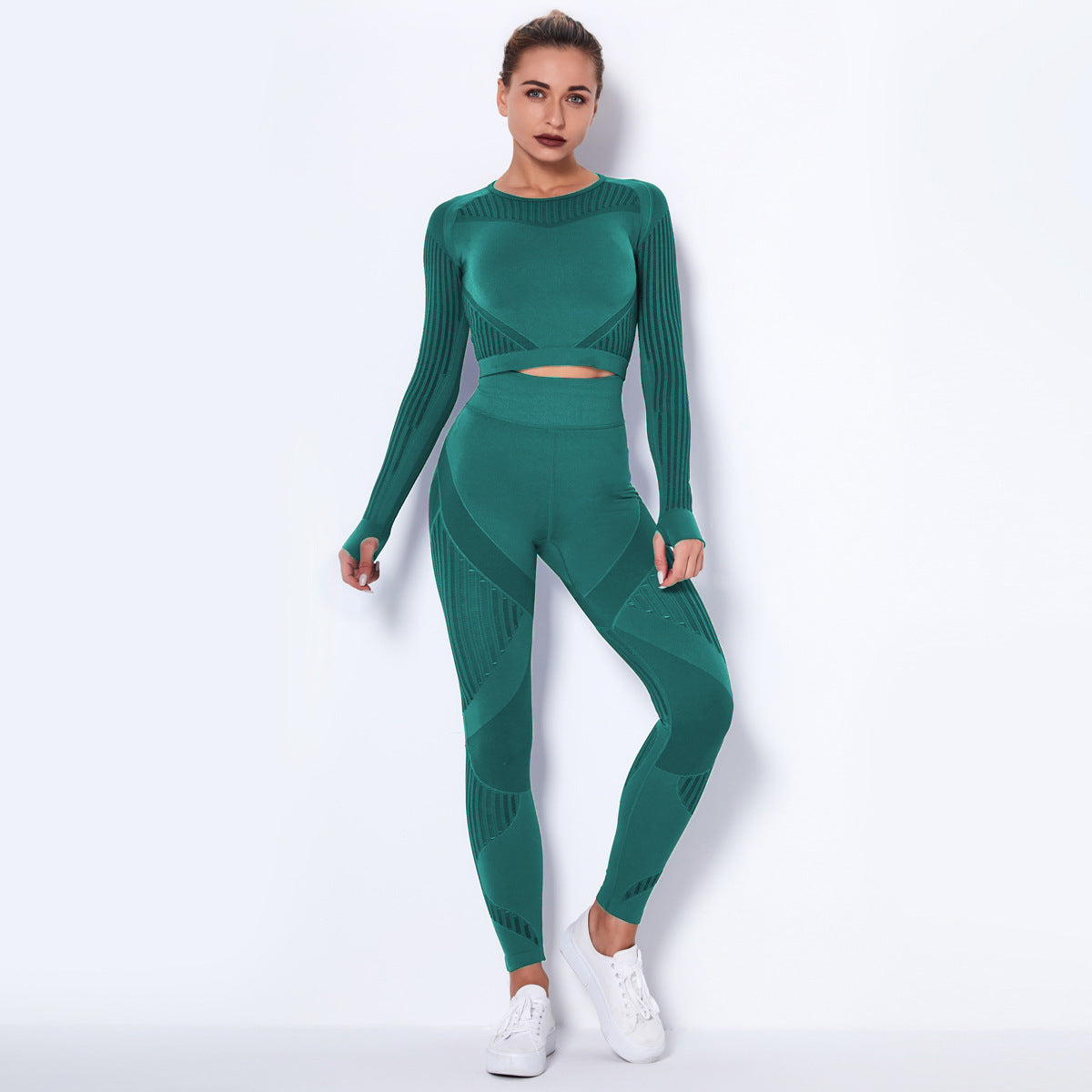 StripeFlex Knitted Yoga Suit – Moisture-Wicking Performance Set for Women