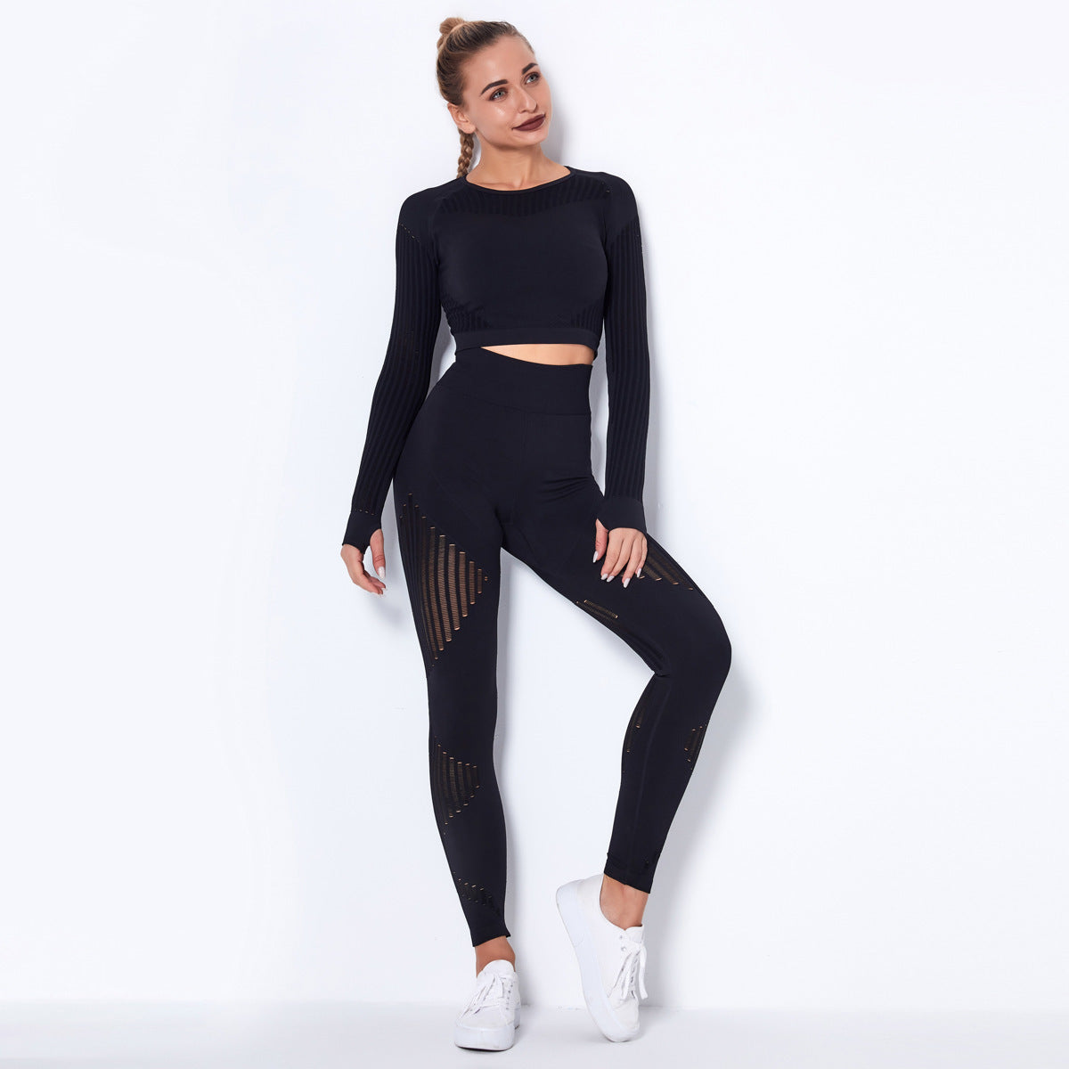 StripeFlex Knitted Yoga Suit – Moisture-Wicking Performance Set for Women