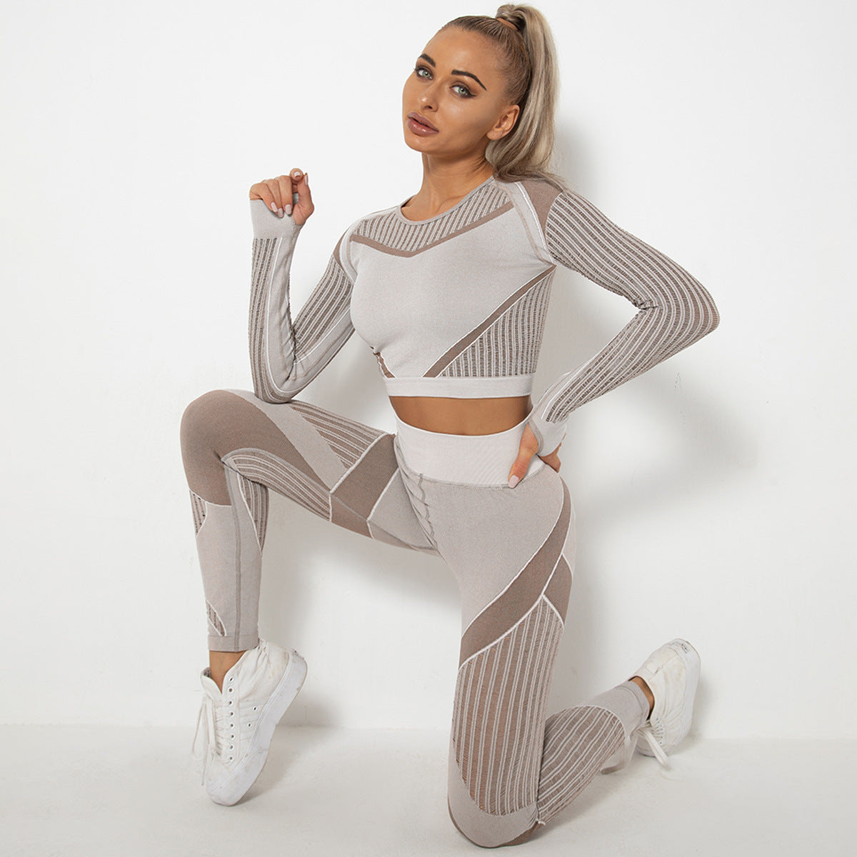 StripeFlex Knitted Yoga Suit – Moisture-Wicking Performance Set for Women